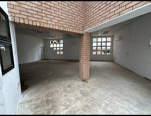 107.30M² OFFICE TO LET IN DIE HOEWES
